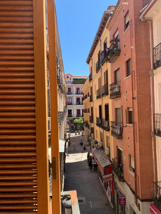 Apartamentos Por Temporada En Puerta Del Sol Madrid Exterior photo